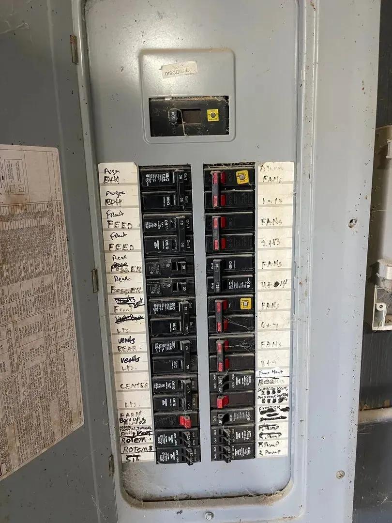 83156806-11