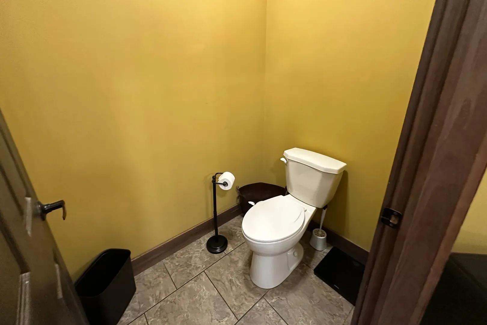 83765799-18