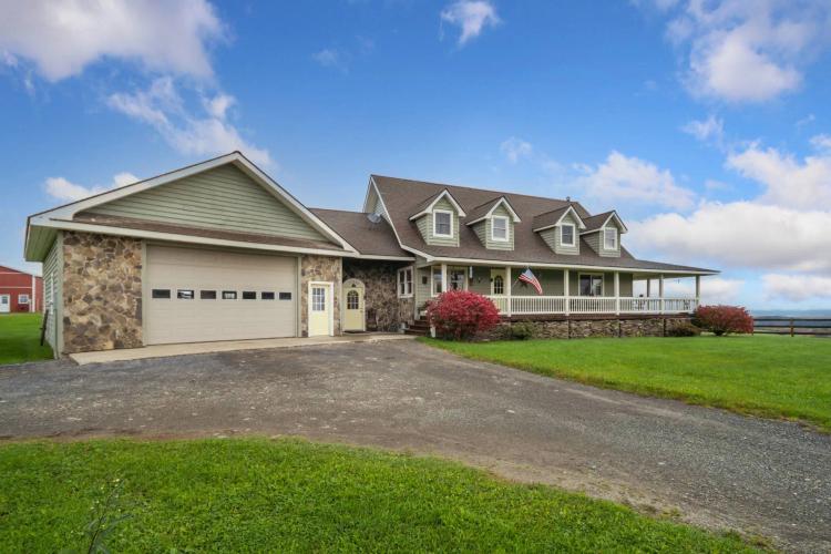 4 Bedrooms3.5 Bathroom on 131.47 Acres at 11600 Chambers Road