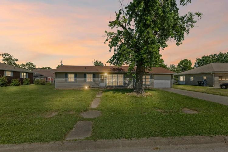 326 N Indiana Ave, Salem, IL 62881