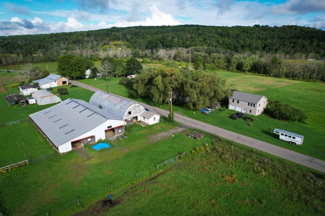 Excellent Equestrian Property with Plenty of Room to Roam