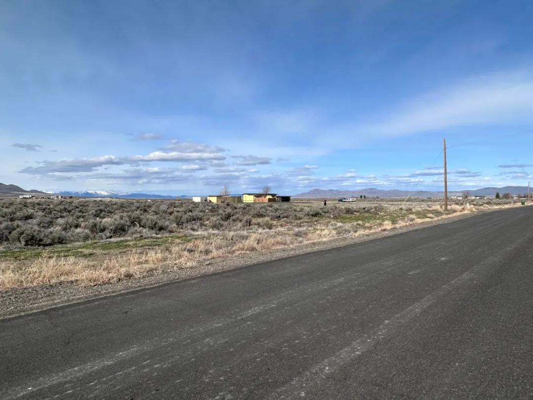 Paradise Valley 5 Acres on a Paved Road with Power - Corner Lot
