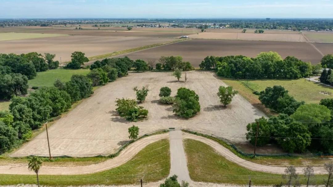 Garden Highway Acreage/Rare Sacramento Landholding