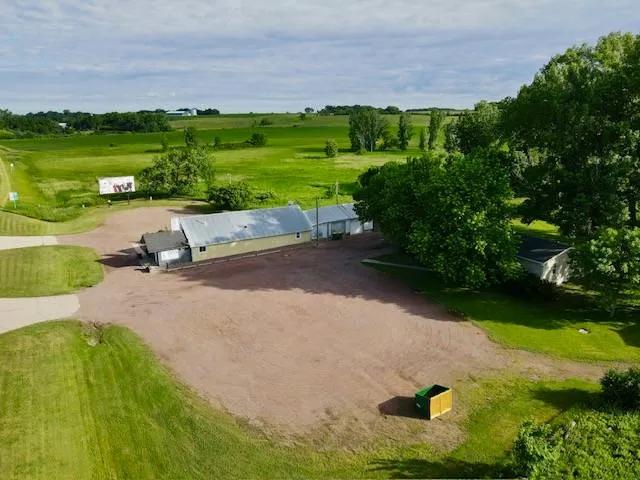 Club 7‑75 Restaurant &amp; 22‑Acre Property - Odessa, Minnesota