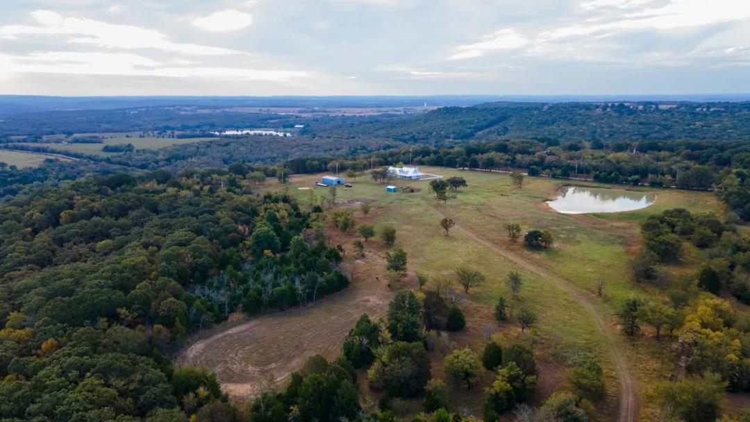 Wetumka Lake Ranch - 470 Acres of Premier Outdoor Bliss