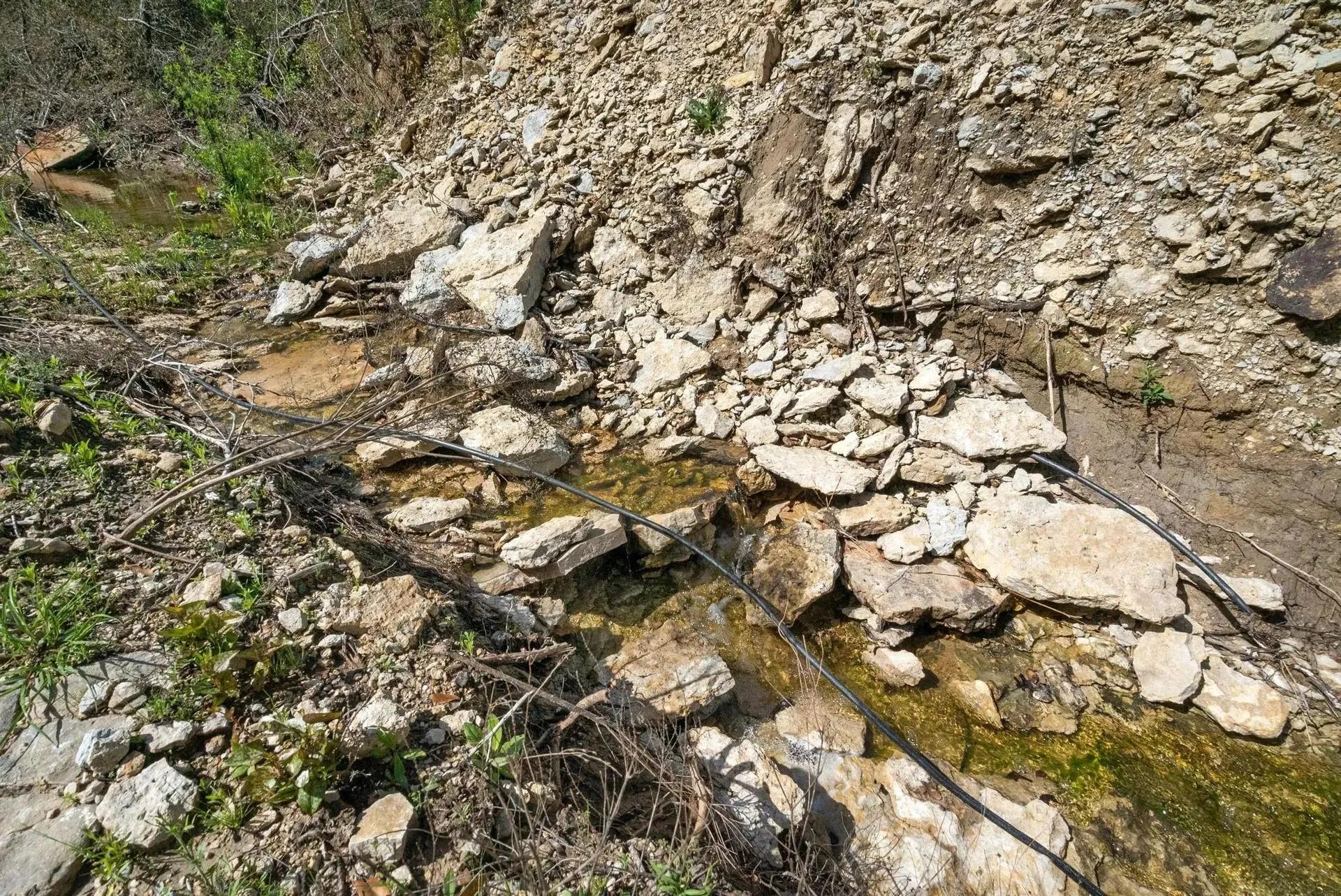 8590945-20