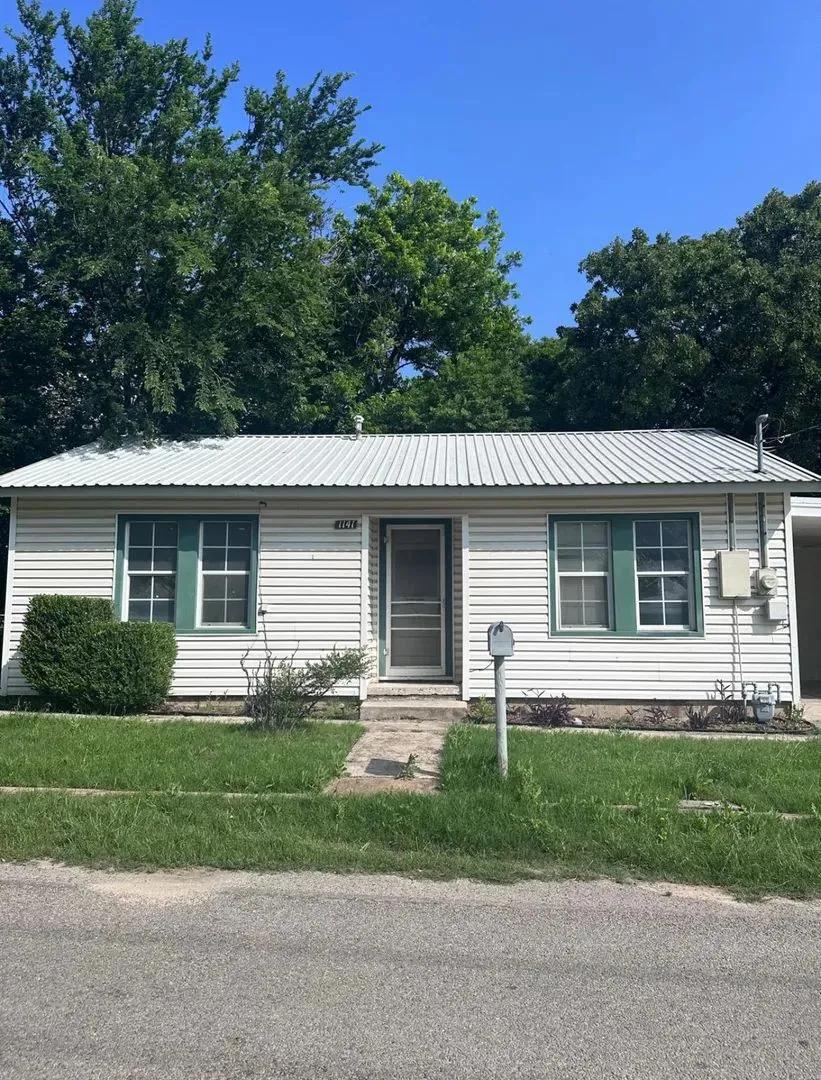 1141 W McNeill st Stephenville Tx 76401