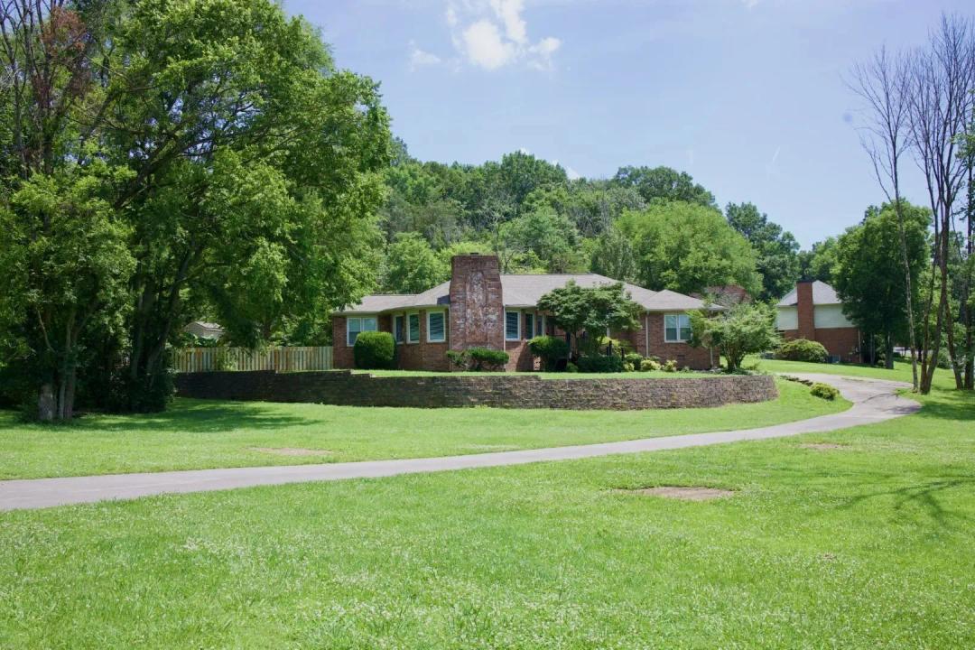 Auction Notice !!! All Brick Ranch Home / 4 Acres / 3469 Sq.Ft.