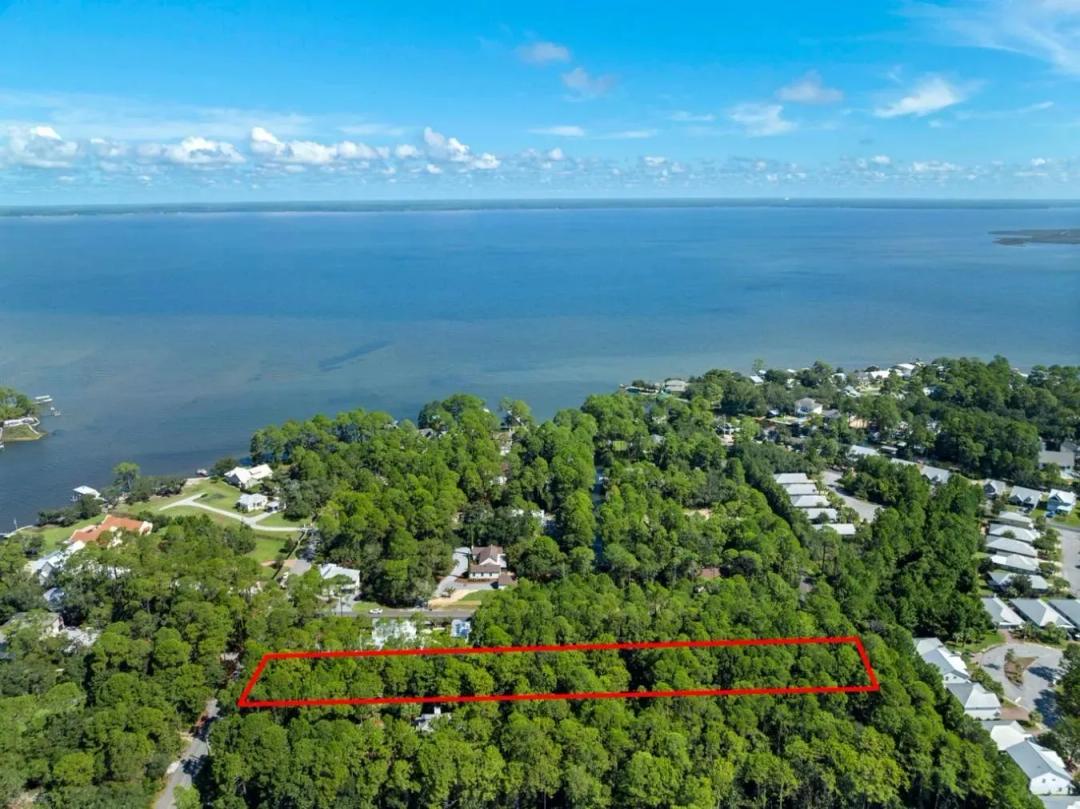 Rare 1+ Acre Buildable Parcel in Flood Zone X
