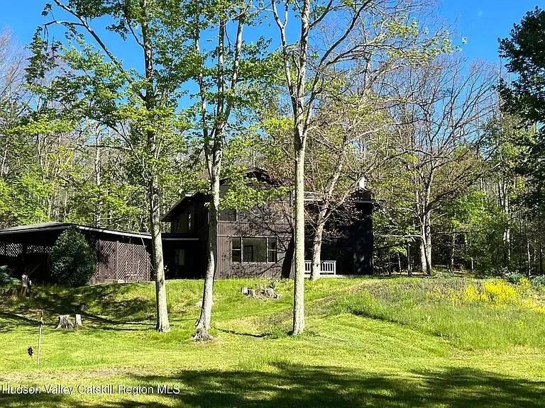 3 Bedrooms2 Bathroom on 3.40 Acres at 404 John Joy Rd