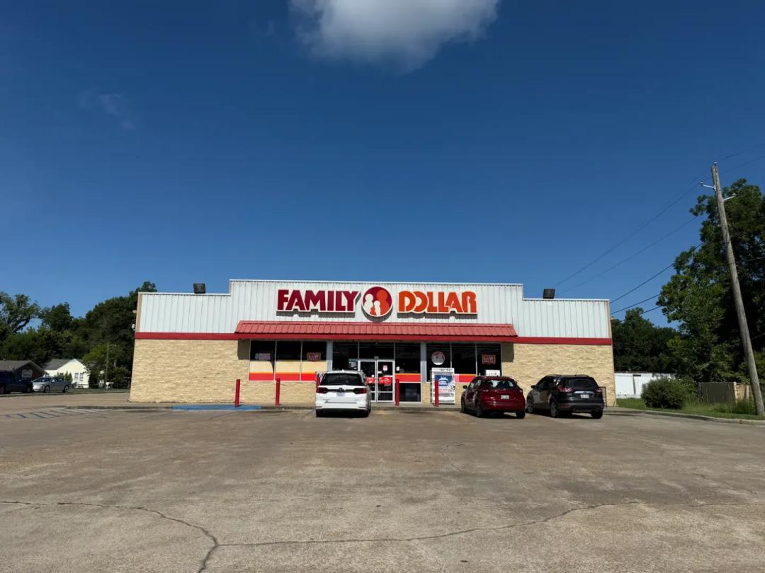 504 EE WALLACE BLVD, FERRIDAY, LA 71334