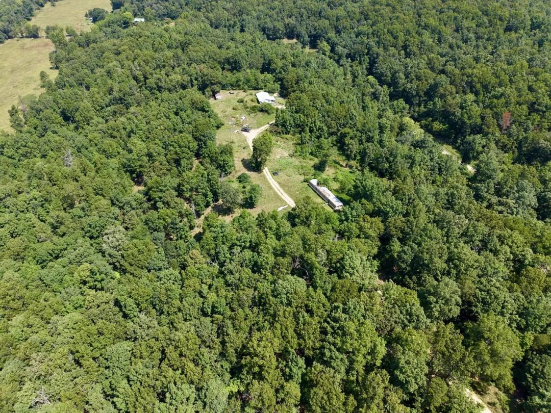 10±AC Property with 3-Bed Fixer Upper in Reynolds Co.