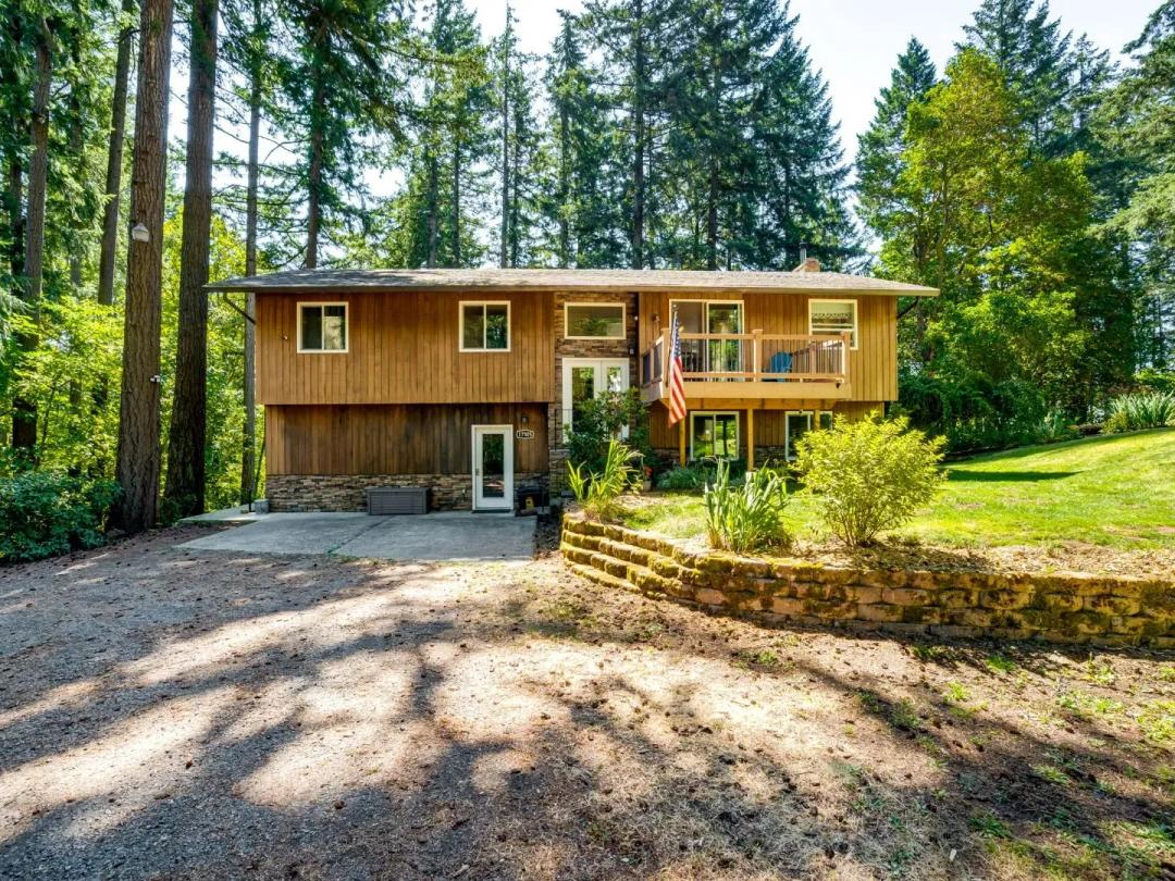 Small Acreage Close To Newberg