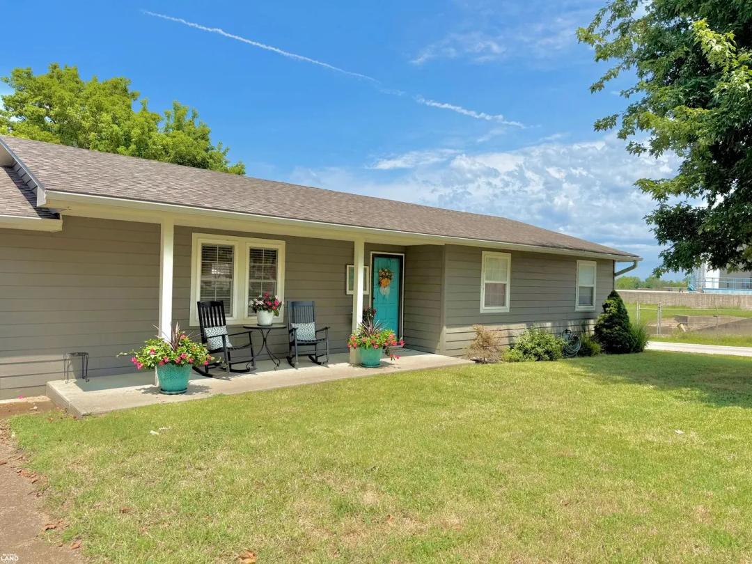 Beautifully Updated 3-Bed, 2-Bath