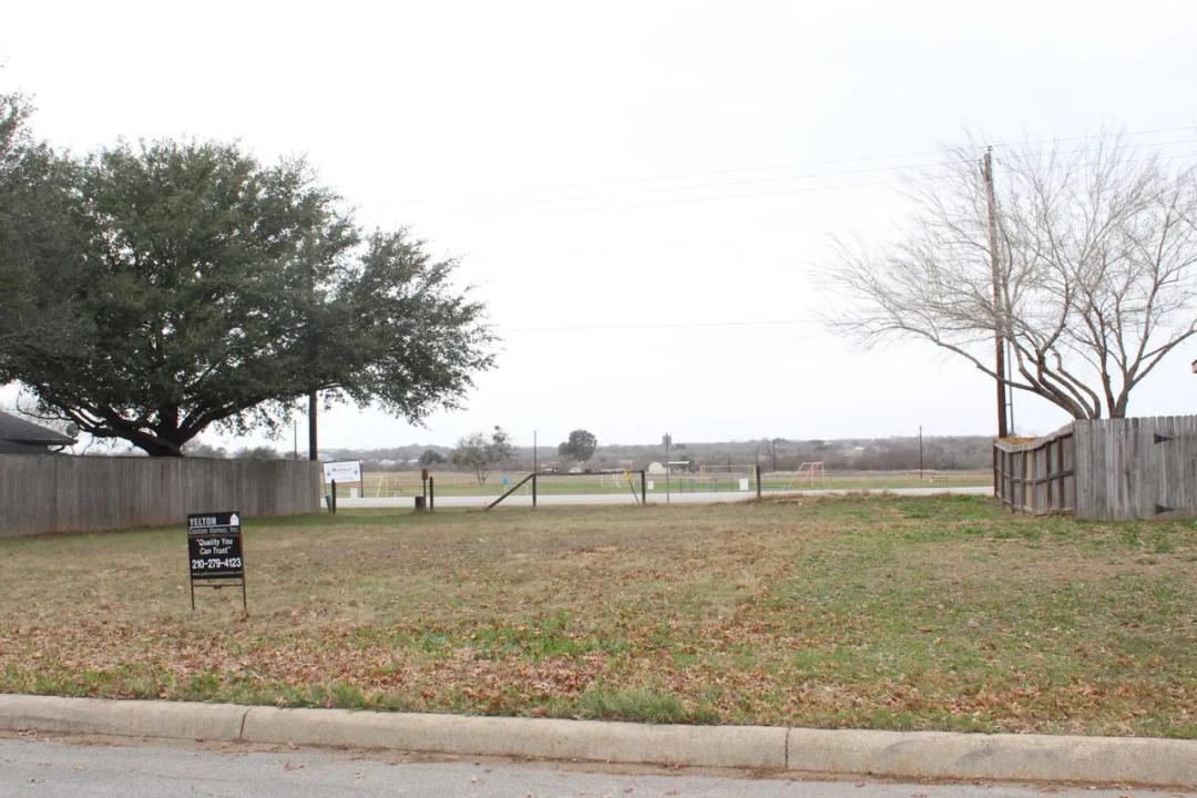 1003 Verbena Loop