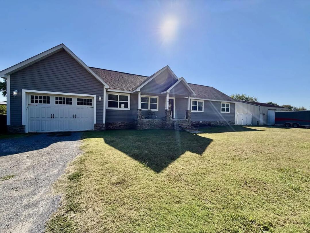 Stunning and Spacious Dexter Home For Sale