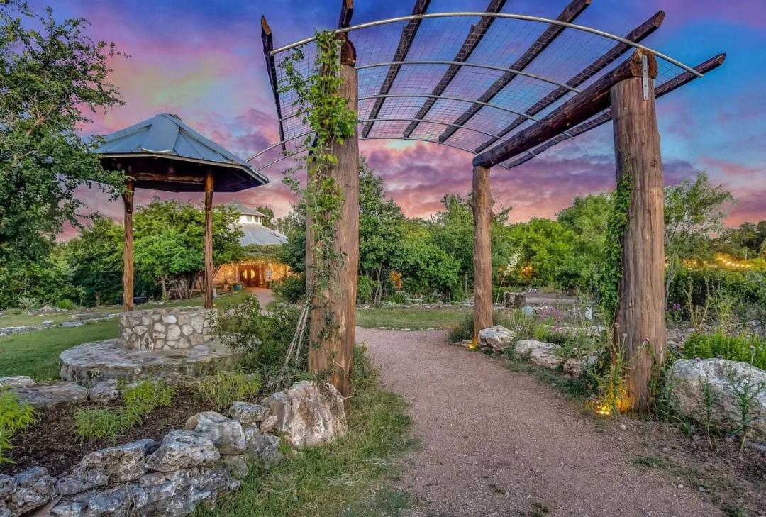 10 Acre Cypress Creek Ranch