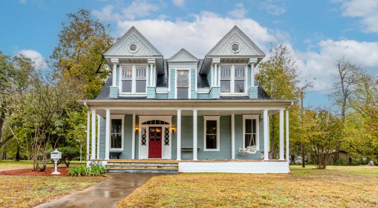Historic Victorian Home For Sale in Paris TX