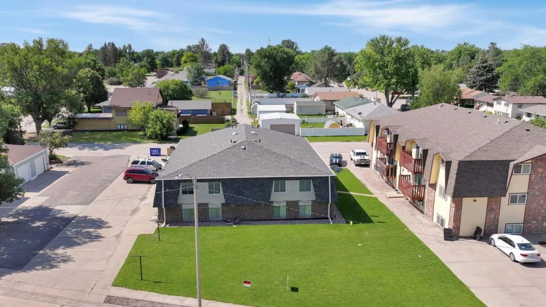 Hillcrest 8-Unit Multifamily Investment