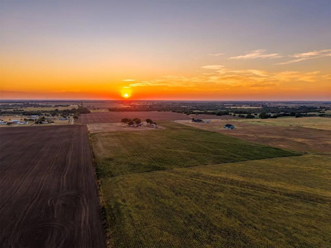 16 N Gregory Road Yukon, OK 73099