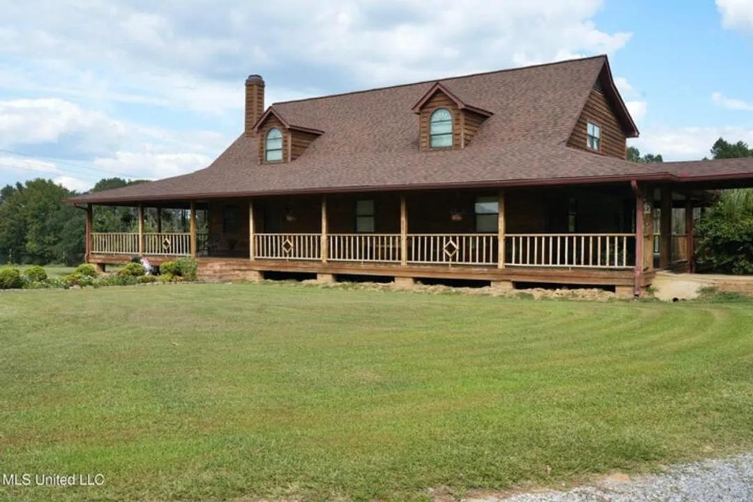 43 Acres of Beautiful Pasture with a Dream Farmhouse