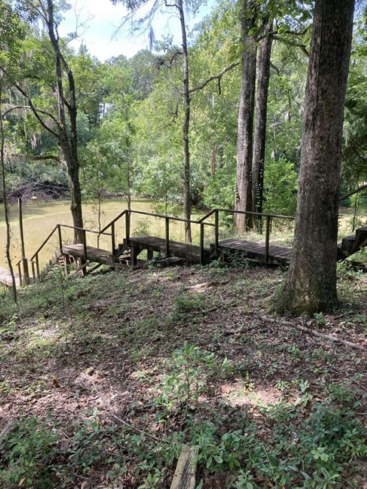 16-001 Tombigbee River Getaway