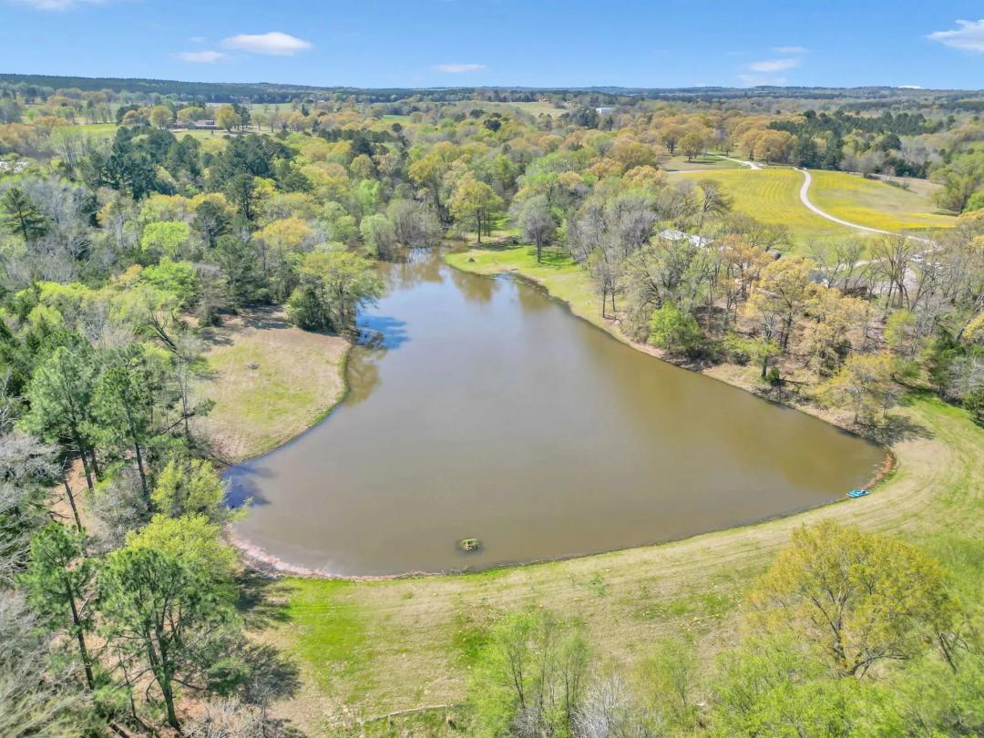 East TX Ranch & Country Home for Sale near Lindale in Smith County
