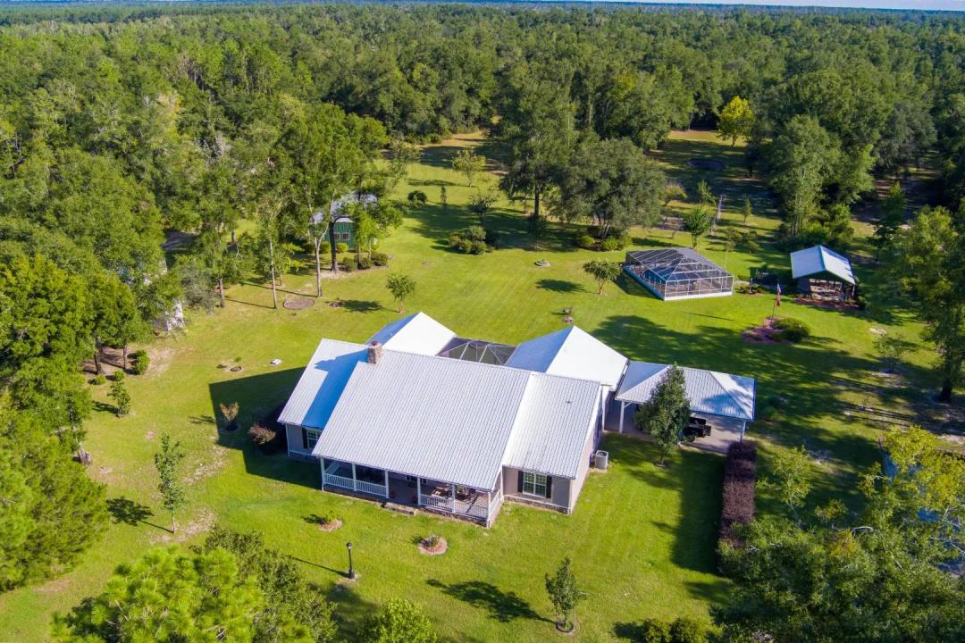 40-Acre North Florida Luxury Country Estate in Jasper for Sale