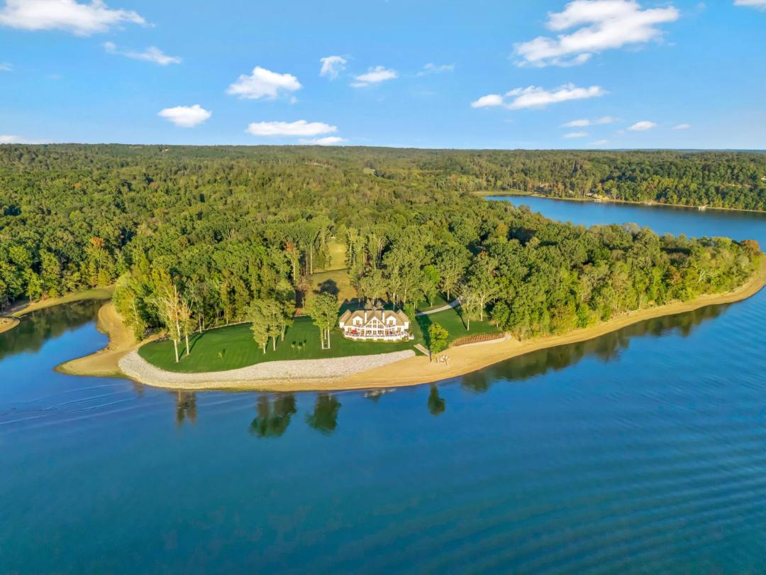 Eagle Shore Estate
