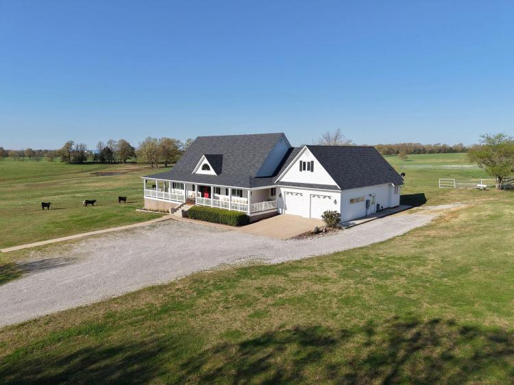 Farm & Custom Home in Melbourne, AR - 75 Acres!