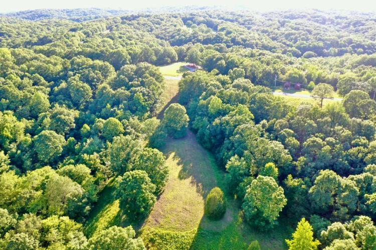 4.48 Acres minutes from Kentucky Lake!