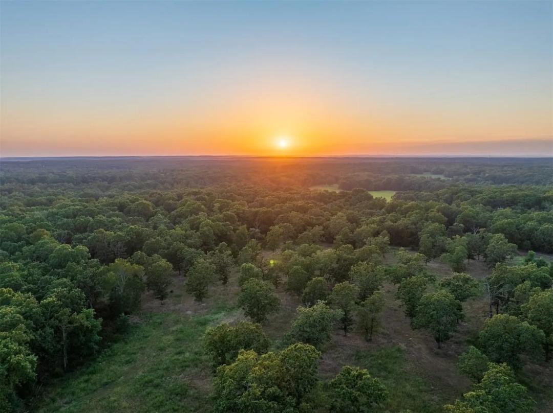 3 N 4450 Road Locust Grove, OK 74352