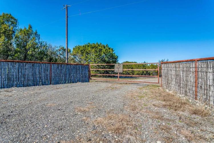4025 County Road 175 Unit #89, Stephenville, TX 76401