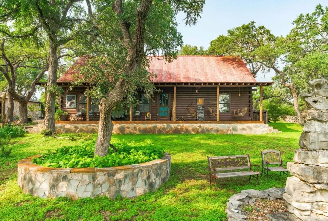 Hill Country Retreat Near Wimberley | Log Cabin, Event Chapel & Multiple Acreage Options