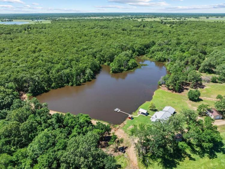 4270 County Road 33900 Powderly, TX 75473