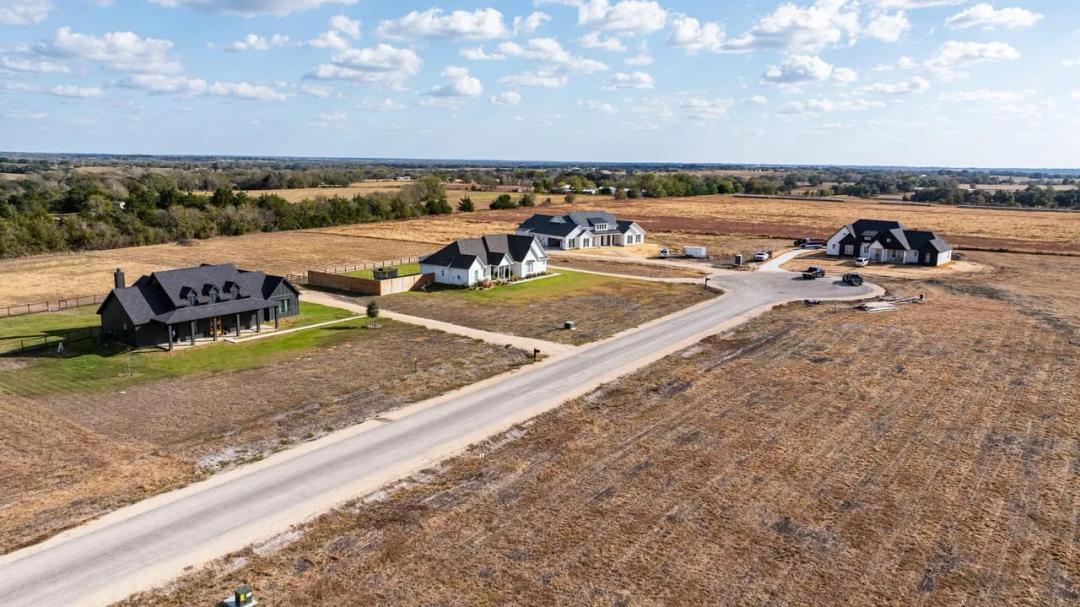 102 Country View Lane, Schulenburg - Country Reserve Subdivision - Lot 1