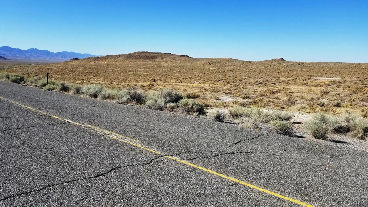 90355908-28