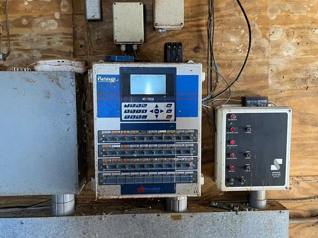 90499560-3