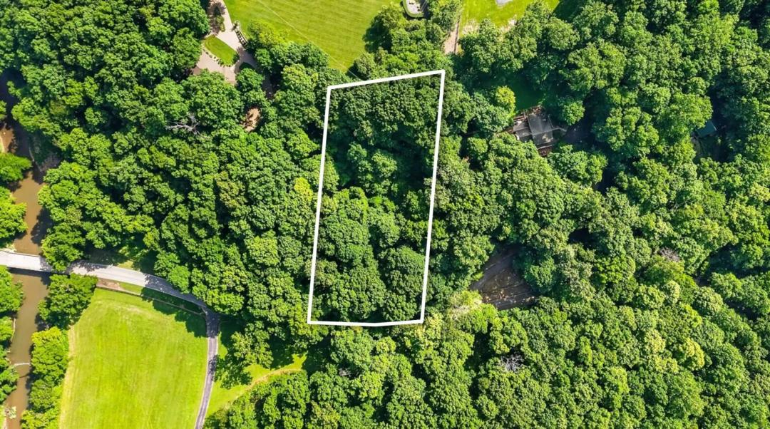 Auction Notice !!! 0.9 Acre Tract