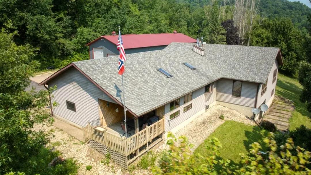 Country Home on 9.51 Private Acres Holmen WI