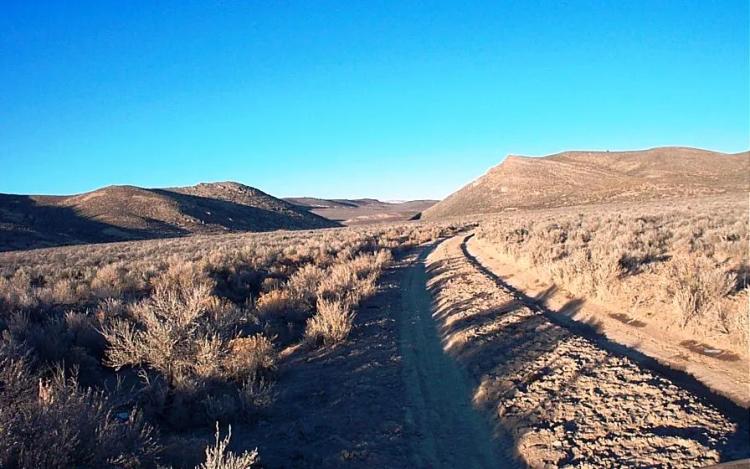 2 dry gullies washes on property Remote land * Peace & Quiet