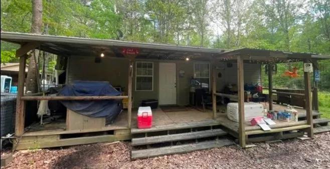9 Acres with a Camp House in Jasper County in Louin, MS