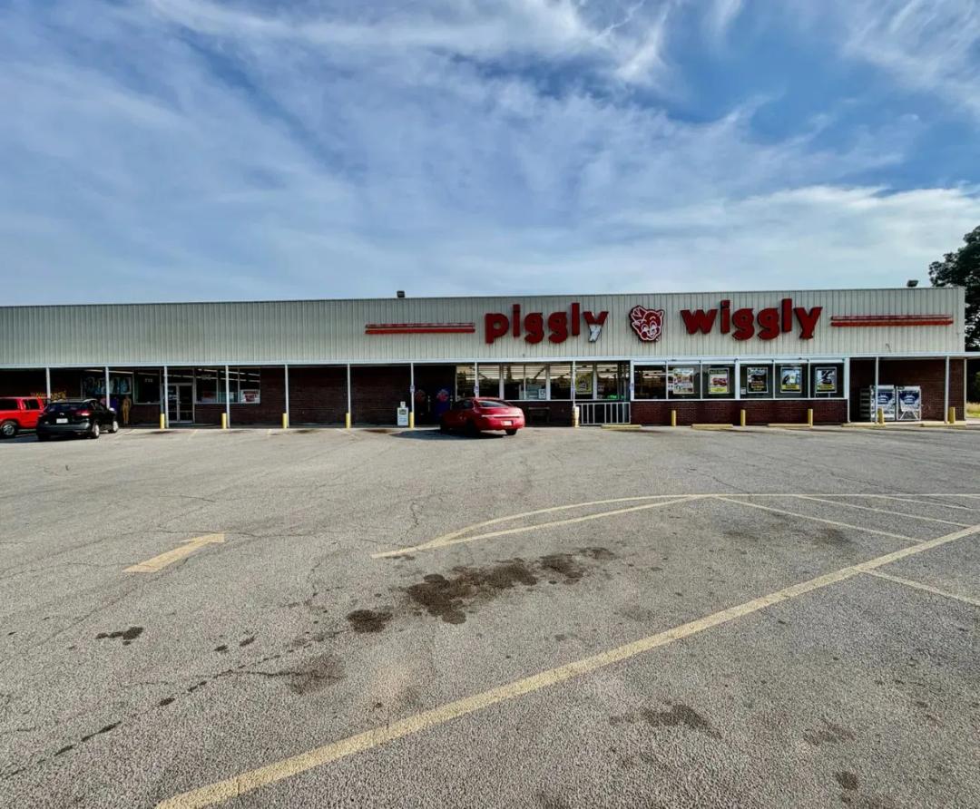Commercial Property in Bolivar County at 500 Highway 8 East in Rosedale, MS
