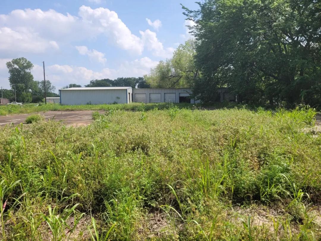 10-Unit Storage Facility | Deport TX | Income Potential