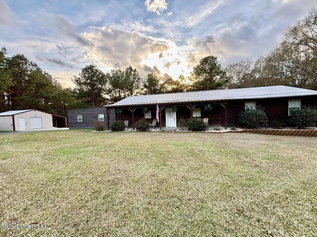 Rustic Retreat on 10 Acres in Jayess, MS