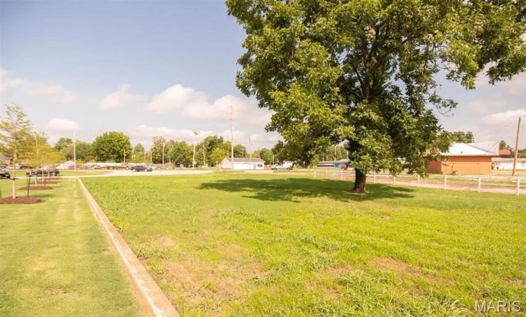 0.29±AC Corner Lot For Sale in Poplar Bluff, MO