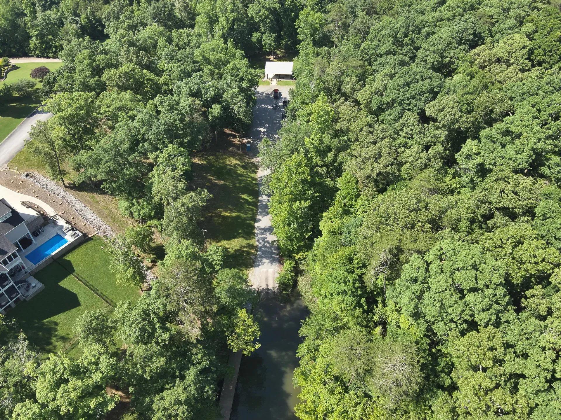 92951308-16