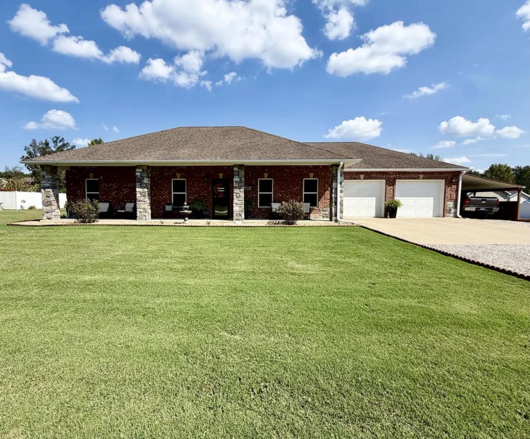 Spacious 3-Bed Home For Sale in Crooked Pine Estates