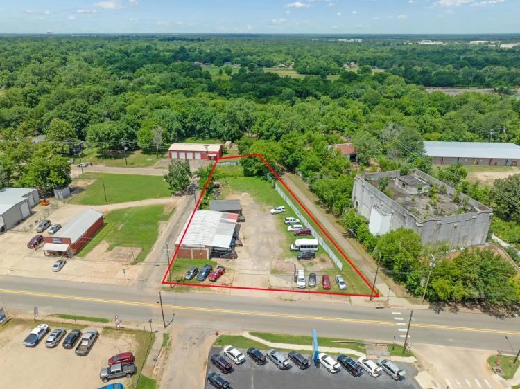 Commercial Lot on Main St in Paris TX