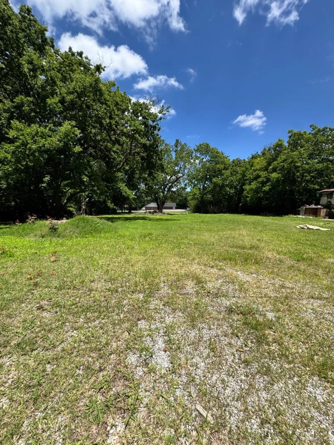 0.32 Acres at 9 W Apache